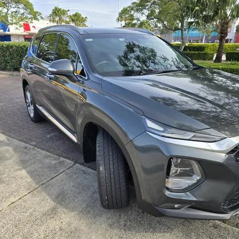 Hyundai Santa Fe SUV